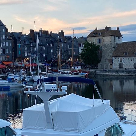 Appartement Le Phare Honfleur Exterior foto